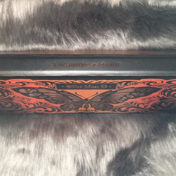 NWOB Kat Von D Monarch Eyeshadow Palette - Picture 5 of 8